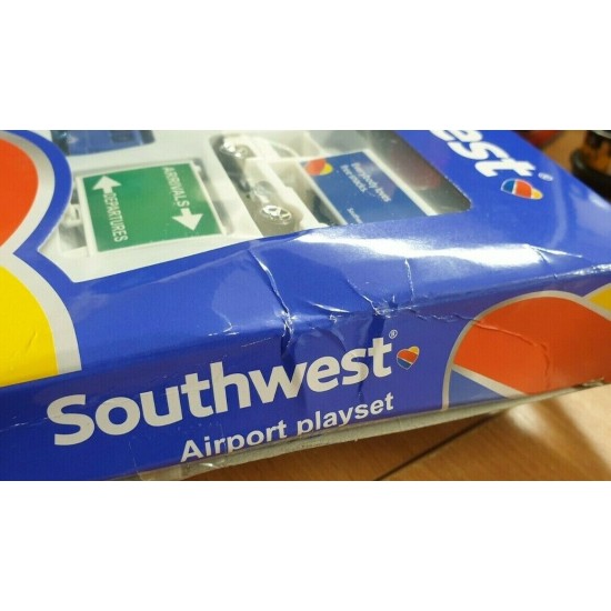 Daron RealToy No. RT7371 WestJet Airport Play Set Die Cast Toy Car Veh