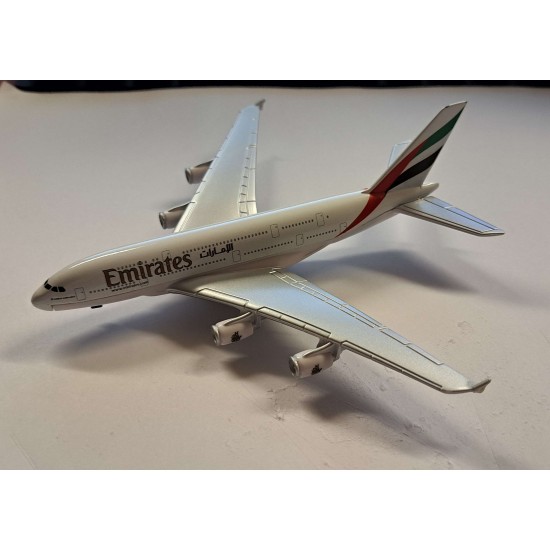 DARON EMIRATES A380 DIECAST TOY MODEL RT9904 - NO BOX MISSING WHEEL DARON EMIRATES A380 DIECAST TOY MODEL RT9904 - NO BOX MISSING WHEEL