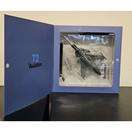 AVIATION72 1/72 SAAB GRIPEN SWEDISH AF 6003 AV7243010 - DAMAGED MODEL