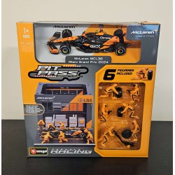 BURAGO 1/43 MCLAREN MCL 38 NO.4 LANDO NORRIS 2024 PIT PASS SET 18-38451 -CREASED