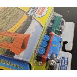 THOMAS AND FRIENDS COLLECTIBLE RAILWAY THOMAS AT THE COAL HOPPER DGC04 - TORN