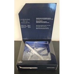 GEMINI JETS 1/400 AIR FRANCE B777-300ER F-GZNH (NEW LIVERY) GJAFR2248 - TORN BOX