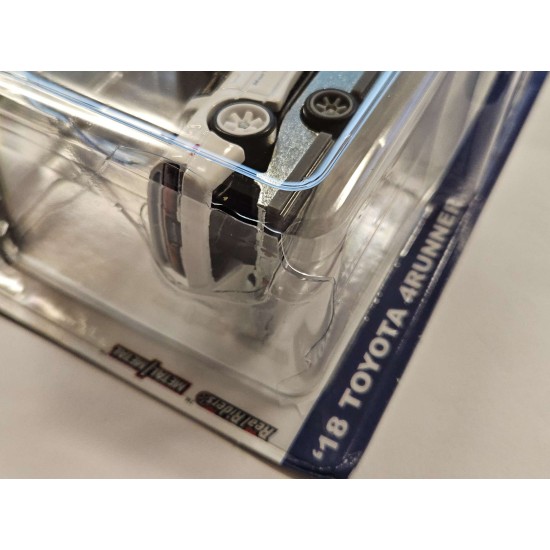 HOT WHEELS TEAM TRANSPORT '18 TOYOTA 4RUNNER '89 TOYOTA SUPRA #72 HRV37 - SPLIT