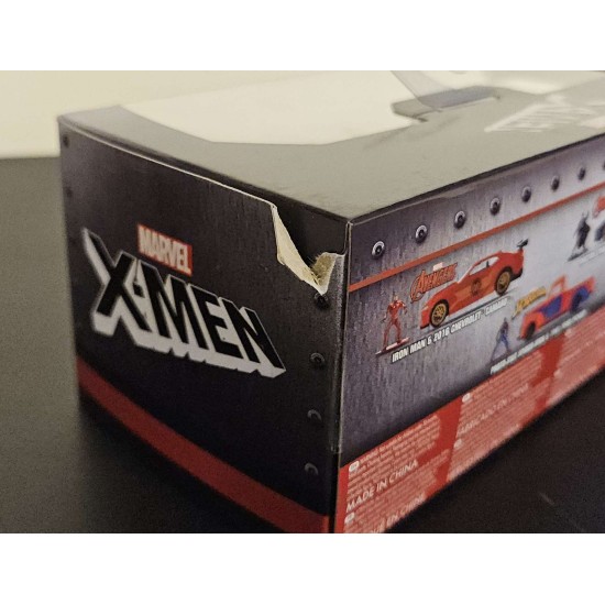 JADA 1/32 MARVEL X-MEN JEEP GLADIATOR WITH COLOSSUS FIGURE 33363 - BOX DAMAGE