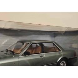 MODEL CAR GROUP 1/18 FORD GRANADA MK II 2.8 GHIA GREEN 1982 LHD MCG18535 - SPLIT