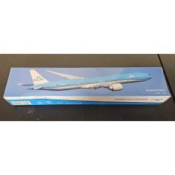 PPC 1/200 KLM B777-300ER STANDARD LIVERY PLASTIC SNAP-FIT MODEL