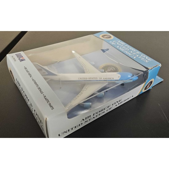 DARON AIR FORCE ONE DIECAST MODEL PLANE RT5734 - BOX DAMAGE