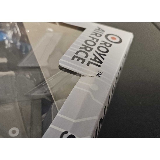 RAF 1/72 F-35B LIGHTNING II 40620 - TORN BOX