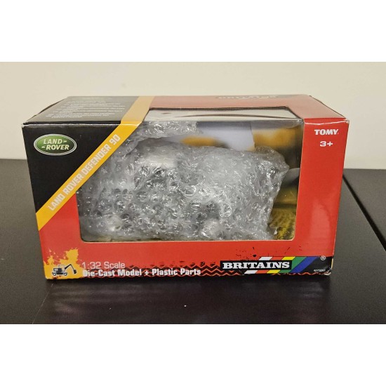 BRITAINS 1/32 LAND ROVER DEFENDER 110 AND CANOPY GREEN 42732 BOX DAMAGED