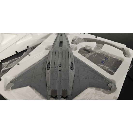 1/72 J-50 STEALTH 6TH GEN AIRCRAFT PEOPLES LIBERATION ARMY AF1-0325 MISSING GEAR 1/72 J-50 STEALTH 6TH GEN AIRCRAFT PEOPLES LIBERATION ARMY AF1-0325 MISSING GEAR