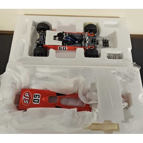 TSM 1/18 LOTUS 56 NO.60 TEAM LOTUS 1968 INDY 500 J. LEONARD TSM141801 - DAMAGED