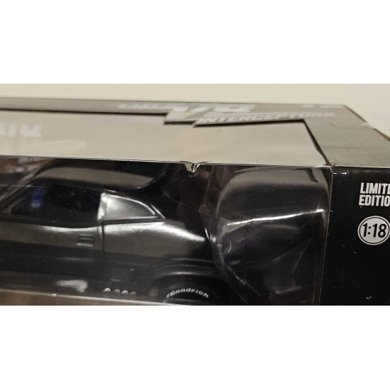 GREENLIGHT 1/18 LAST OF THE V8 INTERCEPTORS 1973 FORD FALCON XB 12996 - BOX DENT