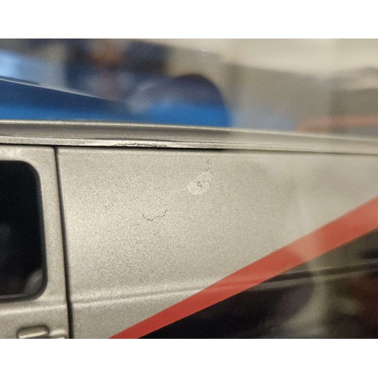 GREENLIGHT 1/24 1983 GMC VANDURA THE A TEAM VAN - PAINT DAMAGE GREENLIGHT 1/24 1983 GMC VANDURA THE A TEAM VAN - PAINT DAMAGE