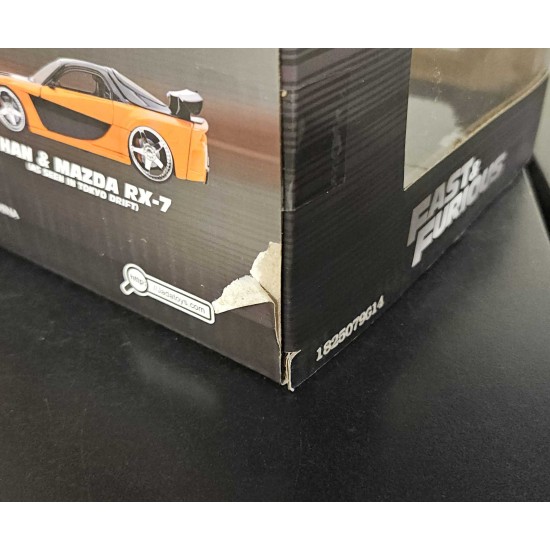JADA 1/24 1995 MAZDA RX-7 WIDEBODY W/ FIGURE FAST AND FURIOUS 33174 PAINT SMUDGE