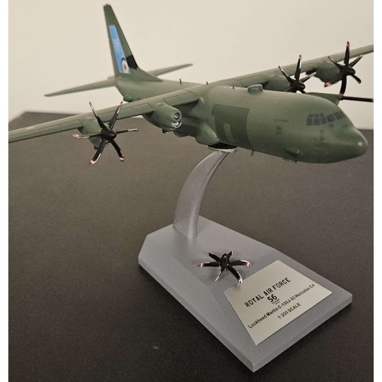 1/200 ROYAL AIR FORCE C-130J-30 HERCULES C4 ZH870 IF130RAF870 - BROKEN PROPELLER 1/200 ROYAL AIR FORCE C-130J-30 HERCULES C4 ZH870 IF130RAF870 - BROKEN PROPELLER