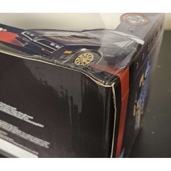 JADA 1/24 PONTIAC FIREBIRD SMOKEY AND THE BANDIT + BELT BUCKLE 30998 BOX DAMAGE JADA 1/24 PONTIAC FIREBIRD SMOKEY AND THE BANDIT + BELT BUCKLE 30998 BOX DAMAGE