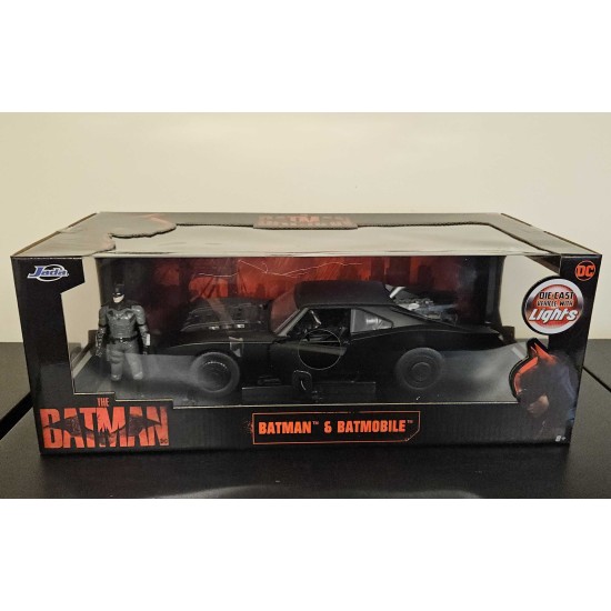 JADA 1/18 THE BATMAN BATMOBILE WITH LIGHTS AND FIGURE 32504 - BOX SPLIT