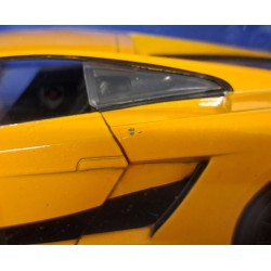 JADA 1/24 LAMBORGHINI GALLARDO SUPERLEGGERA YELLOW 32609 - PAINT CHIP JADA 1/24 LAMBORGHINI GALLARDO SUPERLEGGERA YELLOW 32609 - PAINT CHIP