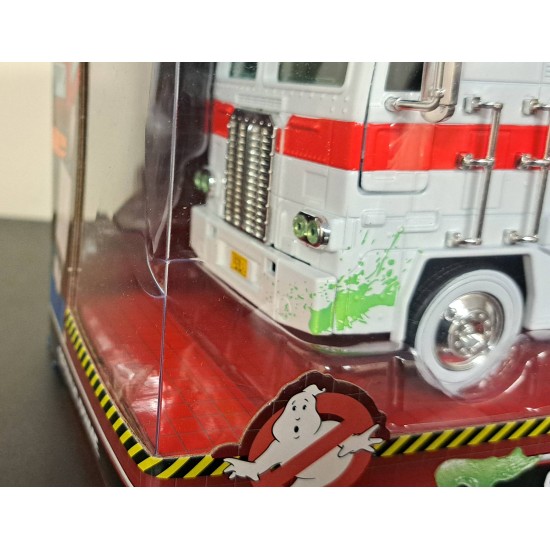 JADA 1/24 G1 OPTIMUS PRIME WITH ECTO 1 GRAPHICS 35572 - CREASED BOX