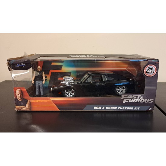 JADA 1/24 FAST AND FURIOUS DOM'S DODGE CHARGER R/T WITH FIGURE 35907 BOX DAMAGE JADA 1/24 FAST AND FURIOUS DOM'S DODGE CHARGER R/T WITH FIGURE 35907 BOX DAMAGE