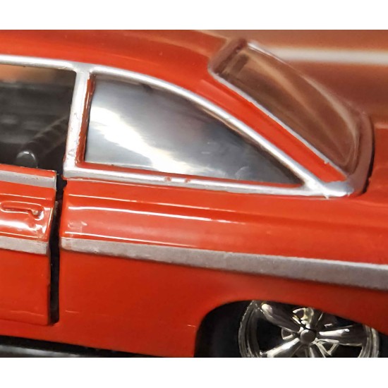 JADA 1/32 DOM'S CHEVY IMPALA FAST AND FURIOUS 98304 - PAINT DAMAGE