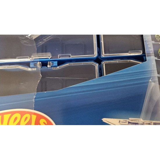 HOT WHEELS MULTIBRICK CAR CASE 28 MODULES (CARS NOT INCLUDED) HWCC8C - SCRATCHED