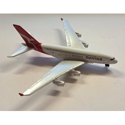 DARON A380 QANTAS DIECAST AIRLINER RT8538-1 - NO BOX