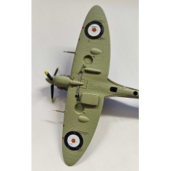 RAF 1/72 SUPERMARINE SPITFIRE MK VB 1941 40605 - MISSING WHEELS RAF 1/72 SUPERMARINE SPITFIRE MK VB 1941 40605 - MISSING WHEELS