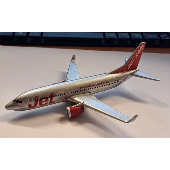 DARON JET2.COM DIECAST PLANE RT0094 - MISSING WHEEL DARON JET2.COM DIECAST PLANE RT0094 - MISSING WHEEL