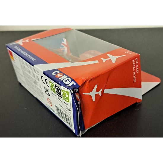 CORGI SHOWCASE RAF RED ARROWS HAWK CS90628 - BOX DAMAGED CORGI SHOWCASE RAF RED ARROWS HAWK CS90628 - BOX DAMAGED