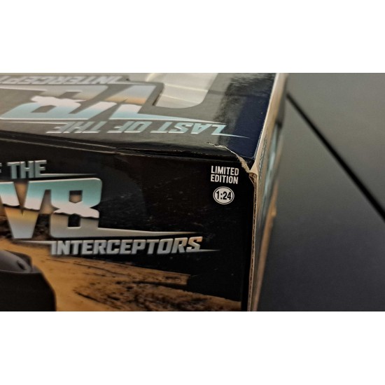 GREENLIGHT 1/24 1973 FORD FALCON V8 INTERCEPTORS 84051 - TORN BOX