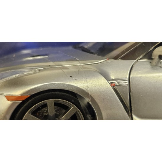 JADA 1/24 2009 NISSAN SKYLINE GT-R (R35) FAST AND FURIOUS 97212 - PAINT DAMAGE JADA 1/24 2009 NISSAN SKYLINE GT-R (R35) FAST AND FURIOUS 97212 - PAINT DAMAGE