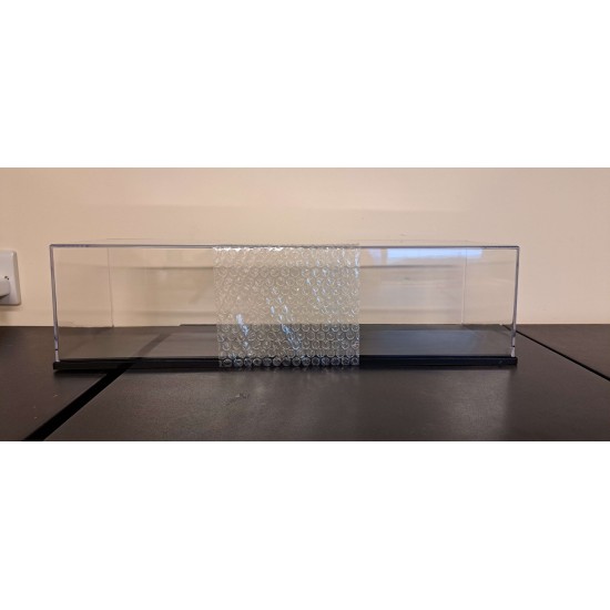 TRUMPETER DISPLAY CASE 501 X 149 X 121MM 09801 - CHIPPED/CRACKED TRUMPETER DISPLAY CASE 501 X 149 X 121MM 09801 - CHIPPED/CRACKED