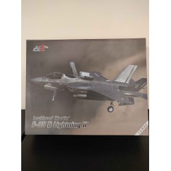 1/72 LOCKHEED MARTIN F-35 B LIGHTNING II AIRFORCE ONE MODELS - BOX DAMAGE 1/72 LOCKHEED MARTIN F-35 B LIGHTNING II AIRFORCE ONE MODELS - BOX DAMAGE