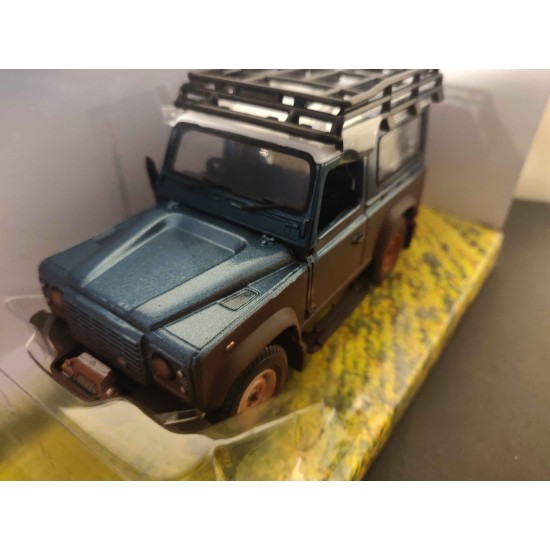 1/32 BRITAINS AT WORK - MUDDY LAND ROVER DEFENDER 43321 MISSING WING MIRROR