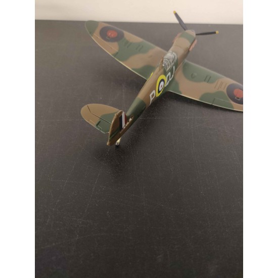 OXFORD 1/72 SUPERMARINE SPITFIRE MKI AC001 - DAMAGED TAILWING