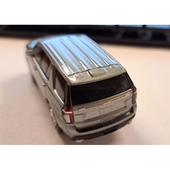 GREENLIGHT 1/64 HOBBY SHOP 2021 CHEVROLET TAHOE WITH SPARE TYRES 97110-E DAMAGED
