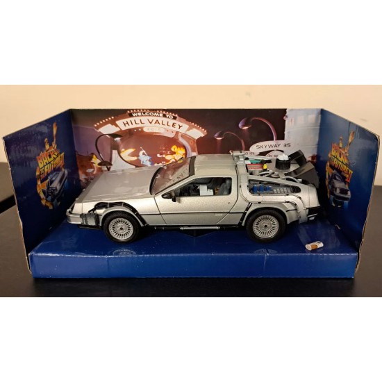 WELLY 1/24 BACK TO THE FUTURE II DELOREAN 22441 - BROKEN MR FUSION