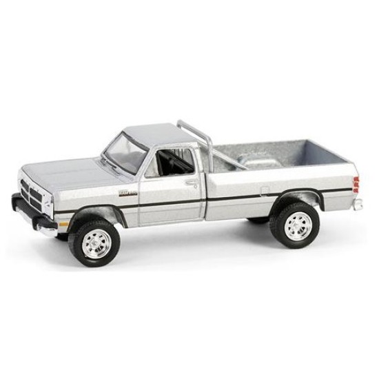 1/64 1992 DODGE RAM D250 POWER RAM LIFTED WITH ROLLBAR 35290-F