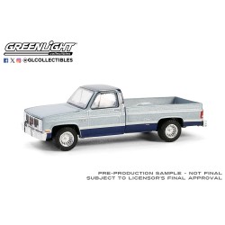 1/64 DOWN ON THE FARM SERIES 9 - 1985 GMC SIERRA CLASSIC K2500 48090-D