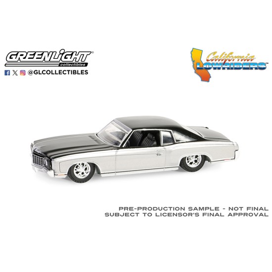 1/64 CALIFORNIA LOWRIDERS 1972 CHEVROLET MONTE CARLO - SILVER AND BLACK 63060-E