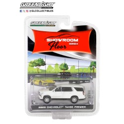 1/64 SHOWROOM FLOOR 2023 CHEVROLET TAHOE PREMIER IRRIDESCENT PEARL TRICOAT 1/64 SHOWROOM FLOOR 2023 CHEVROLET TAHOE PREMIER IRRIDESCENT PEARL TRICOAT
