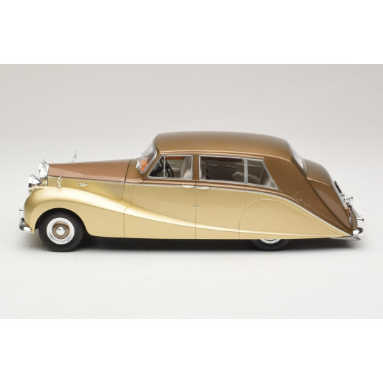 1/18 ROLLS ROYCE SILVER WRAITH EMPRESS BY HOOPER BROWN/GOLD 1956 MCG18000