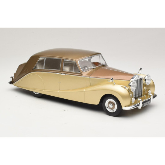 1/18 ROLLS ROYCE SILVER WRAITH EMPRESS BY HOOPER BROWN/GOLD 1956 MCG18000