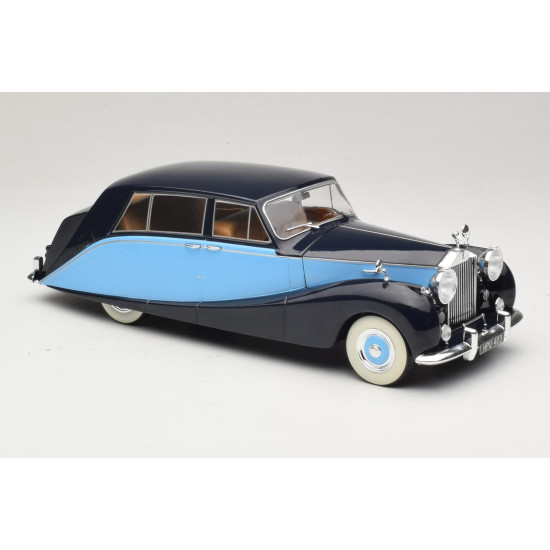 1/18 ROLLS ROYCE SILVER WRAITH EMPRESS BY HOOPER BLACK/BLUE 1956 MCG18051