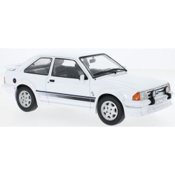 1/18 FORD ESCORT MK3 RS TURBO WHITE 1985 MCG18419