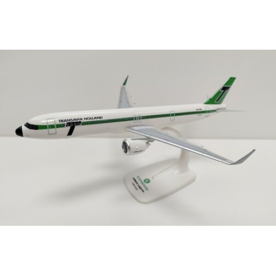 PPC 1/200 TRANSAVIA RETRO A321 NEO (PLASTIC SNAP-FIT MODEL) 224813