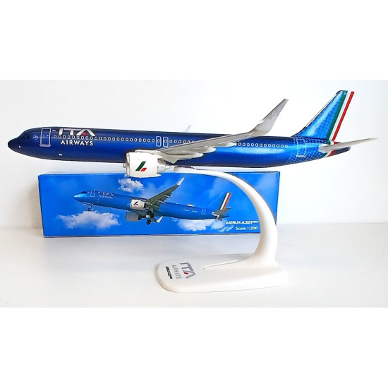 PPC 1/200 ITA AIRWAYS A321 NEO (PLASTIC SNAP-FIT MODEL) 225018-1