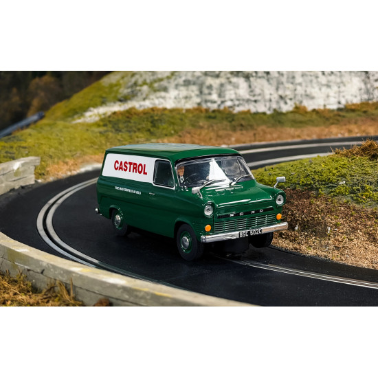 SCALEXTRIC 1/32 FORD TRANSIT MK1 - CASTROL C4648