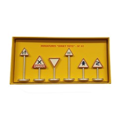 ATLAS DINKY TOYS PANNEAUX DE SIGNALISATION ROUTE 41 - ROAD SIGNS ATLAS DINKY TOYS PANNEAUX DE SIGNALISATION ROUTE 41 - ROAD SIGNS